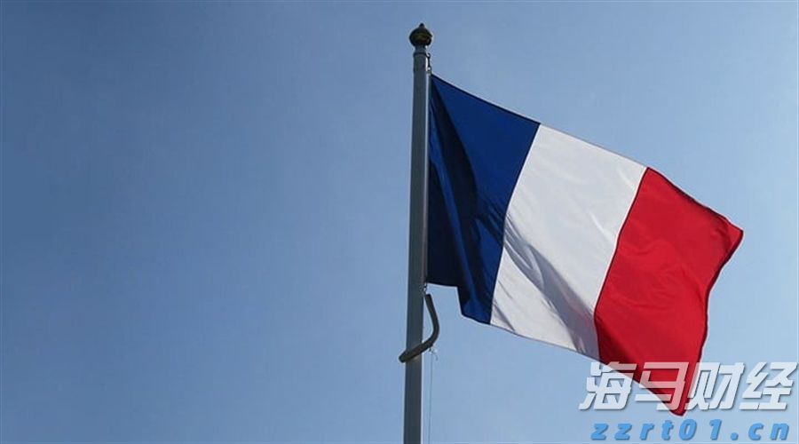 年近八旬大爷用贴纸把身份证改小10岁,被查后请求:别告诉“翠花”